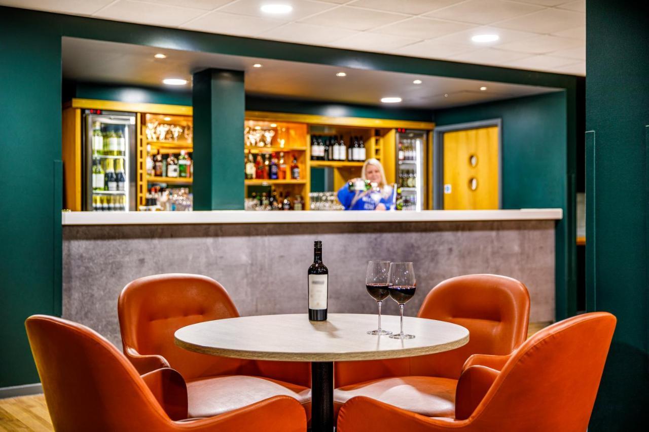 Ibis London Heathrow Terminal 5 Ξενοδοχείο Χίλινγκτον Εξωτερικό φωτογραφία