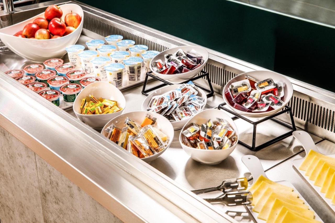 Ibis London Heathrow Terminal 5 Ξενοδοχείο Χίλινγκτον Εξωτερικό φωτογραφία